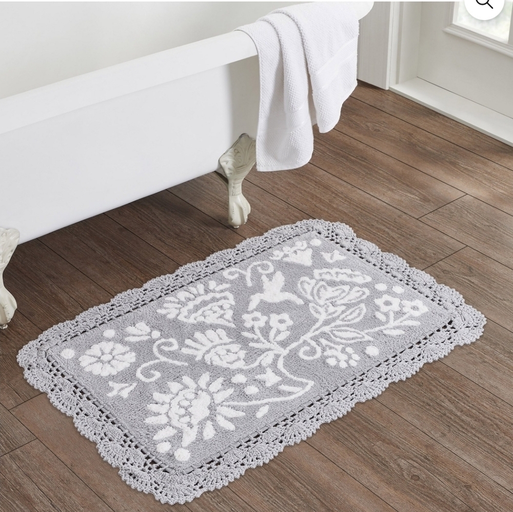Pioneer Woman Mazie Bath Rug
